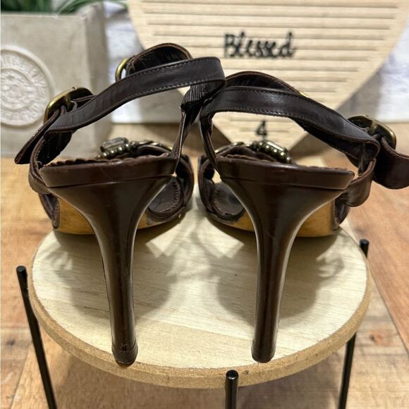 Manolo Blahnik brown leather high heel sandals - Picture 9 of 14